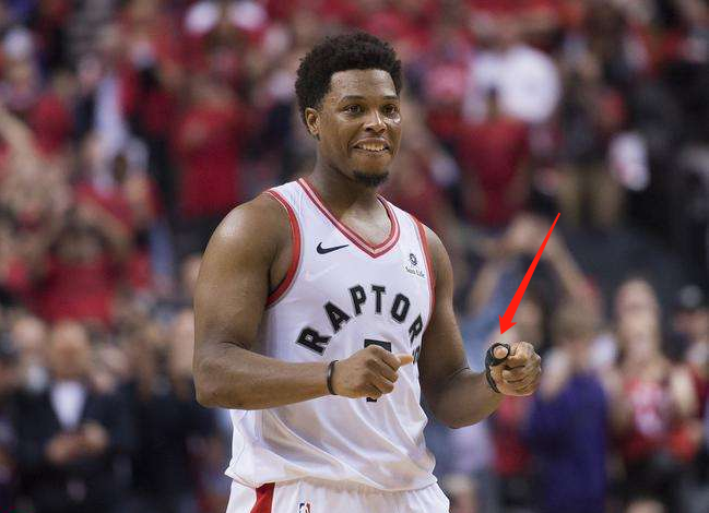 却被门将扑 却被门将扑